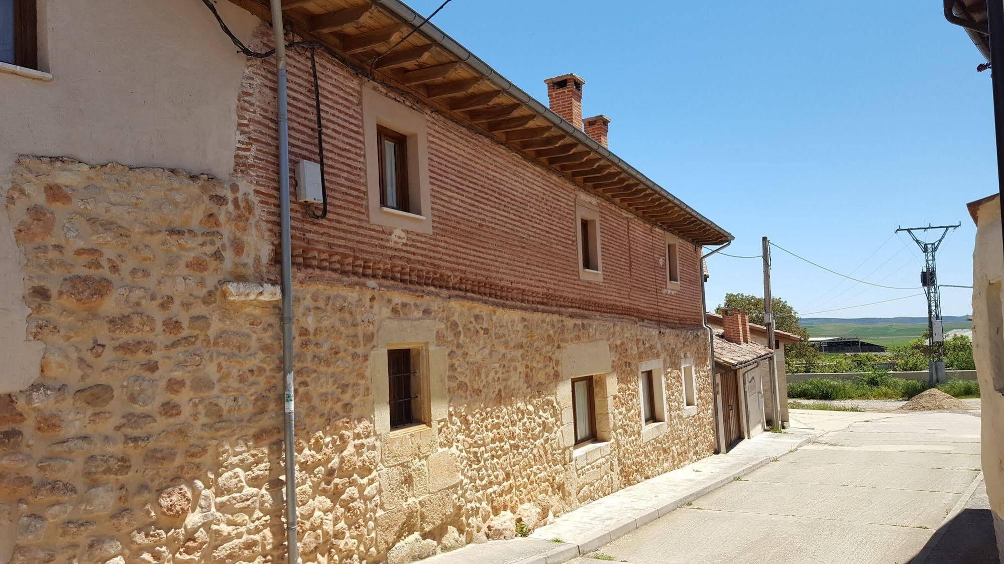 Hotel Rural Fuente Del Val Pradanos de Ojeda Luaran gambar